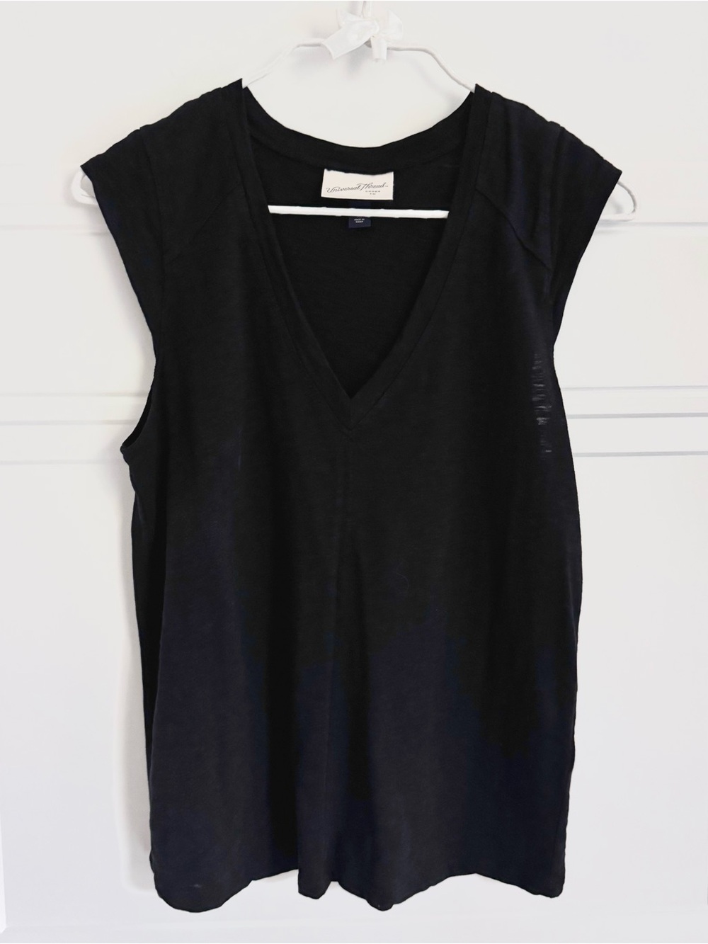 Universal Thread Black V-Neck Cap Sleeve Top, XS